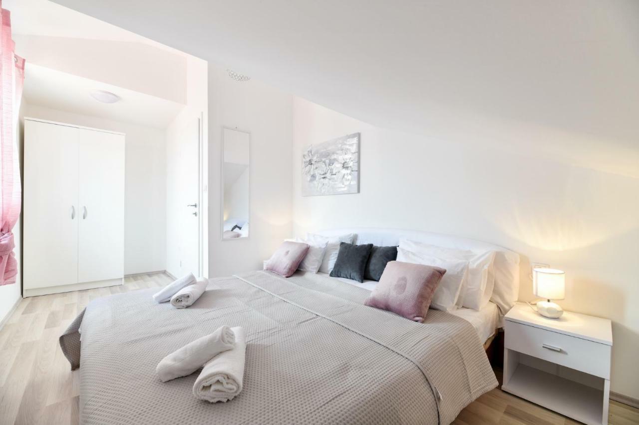 Grey Apartment Old Town Zadar Exterior photo